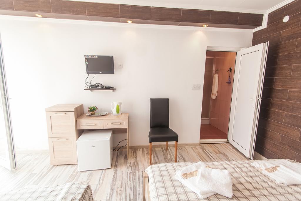 Rooms And Apartments Milana Bar Phòng bức ảnh
