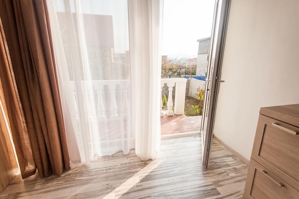 Rooms And Apartments Milana Bar Phòng bức ảnh