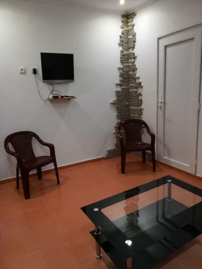 Rooms And Apartments Milana Bar Ngoại thất bức ảnh